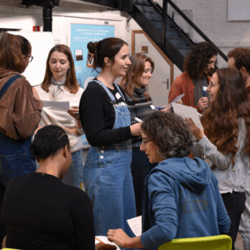 Café Philo – Être seule, est-ce la même chose qu’être indépendant·e ?